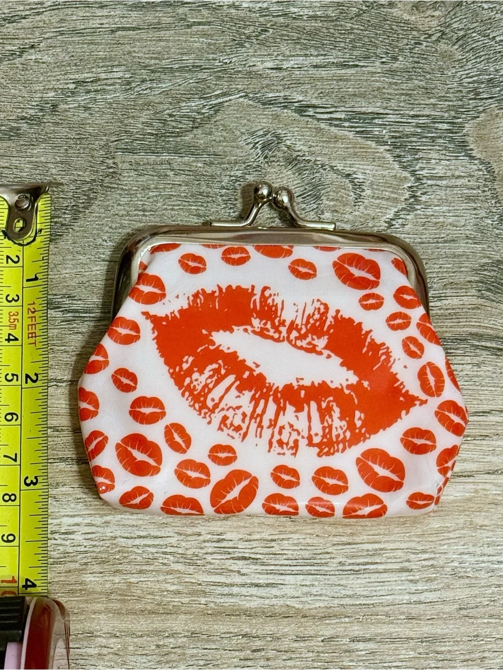 NEW Red Kiss Lip Print Kiss-Lock Coin Purse Pouch Wallet Red White Silver